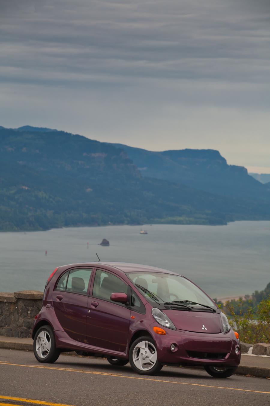  Mitsubishi i-MiEV 2012 года  (US) (фото 101 из 234)